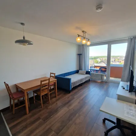 Zentral Gelegenes Zwei-zimmer Mit Skylineblick Daire Offenbach am Main