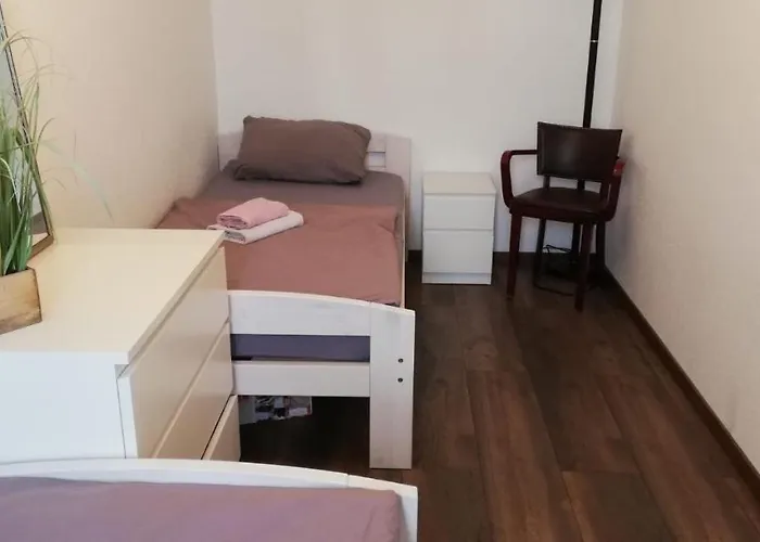 Zentral Gelegenes Zwei-zimmer Mit Skylineblick Offenbach am Main