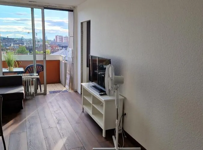 Zentral Gelegenes Zwei-zimmer Mit Skylineblick Apartman Offenbach am Main